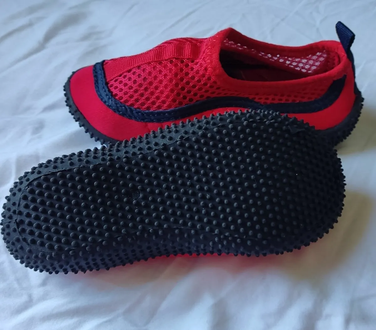 Water shoes size 25.5 brand new - Image 2