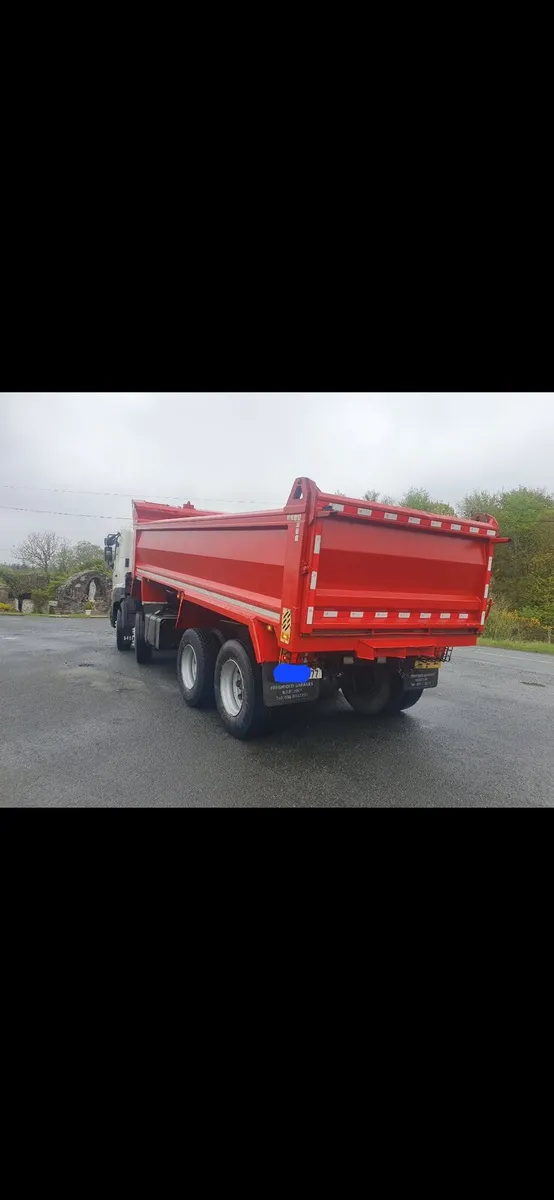 Hino tipper - Image 4