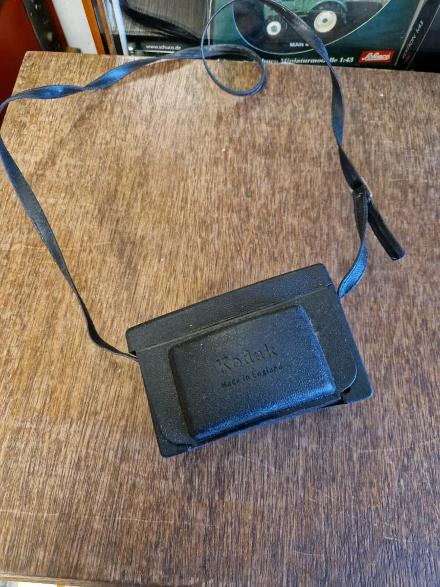 Vintage Retro Kodak Camera - Image 1