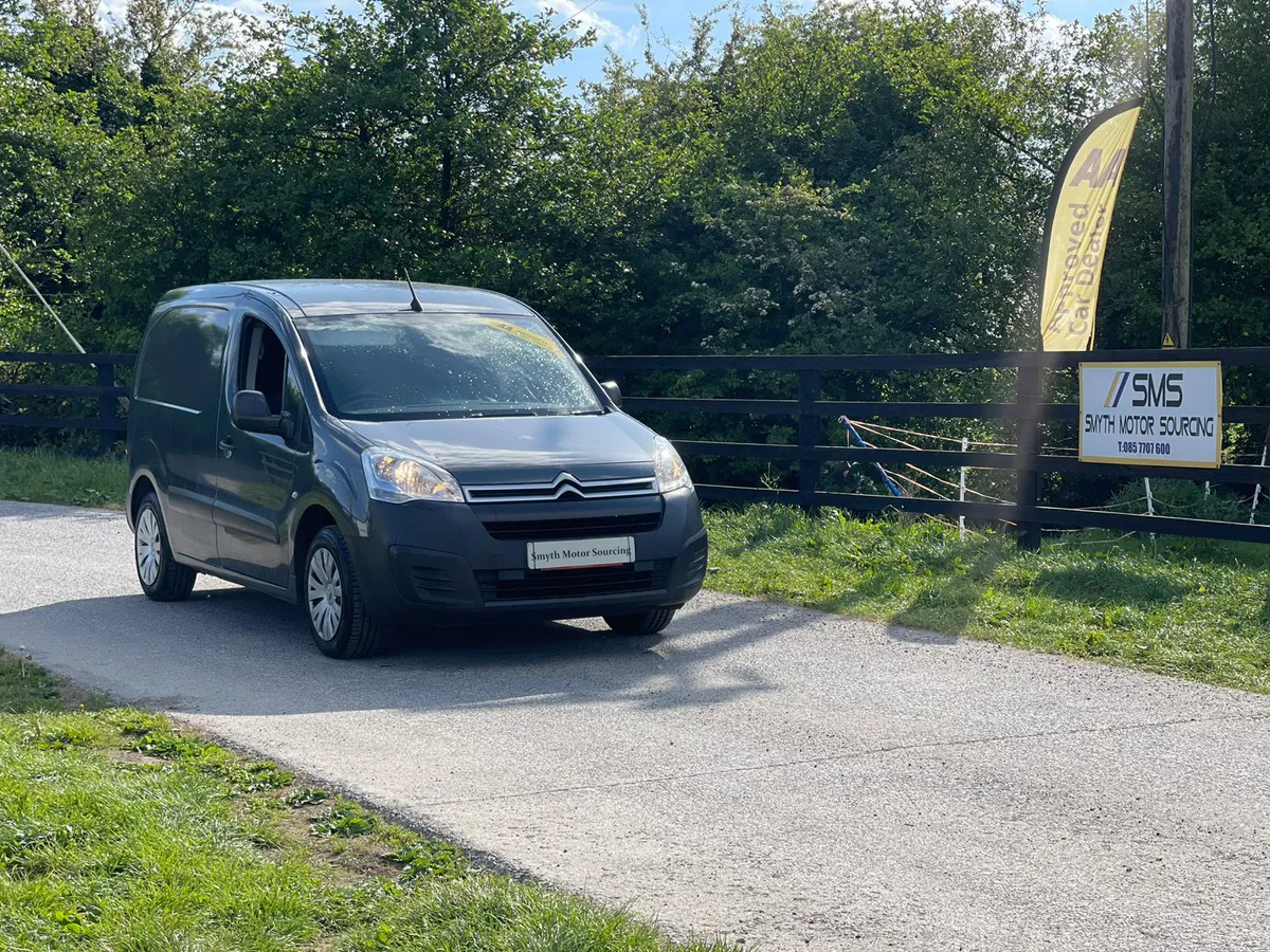 172 Citroen Berlingo Spotless Van ***** - Image 1