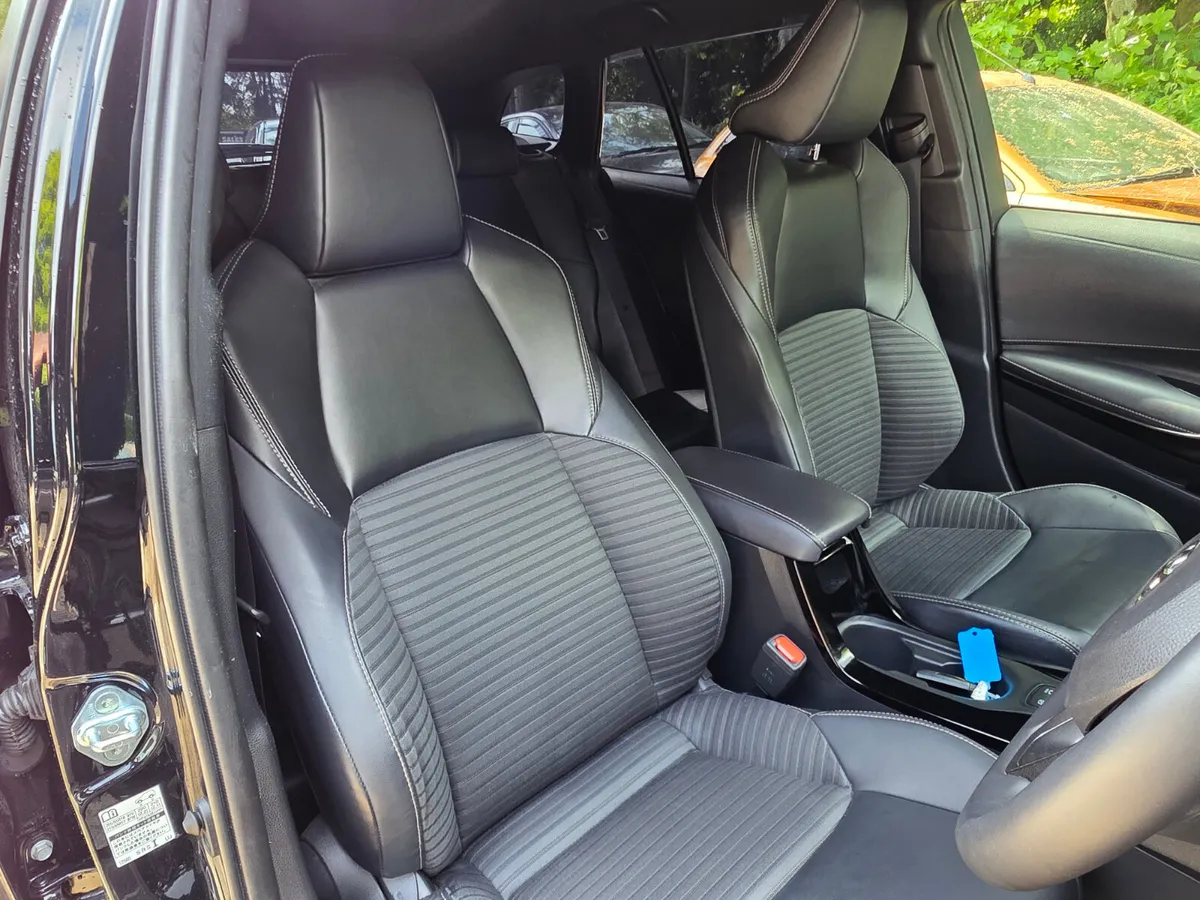 2022 TOYOTA COROLLA TOURING 1.8 VVT-I HYBRID AUTO - Image 4