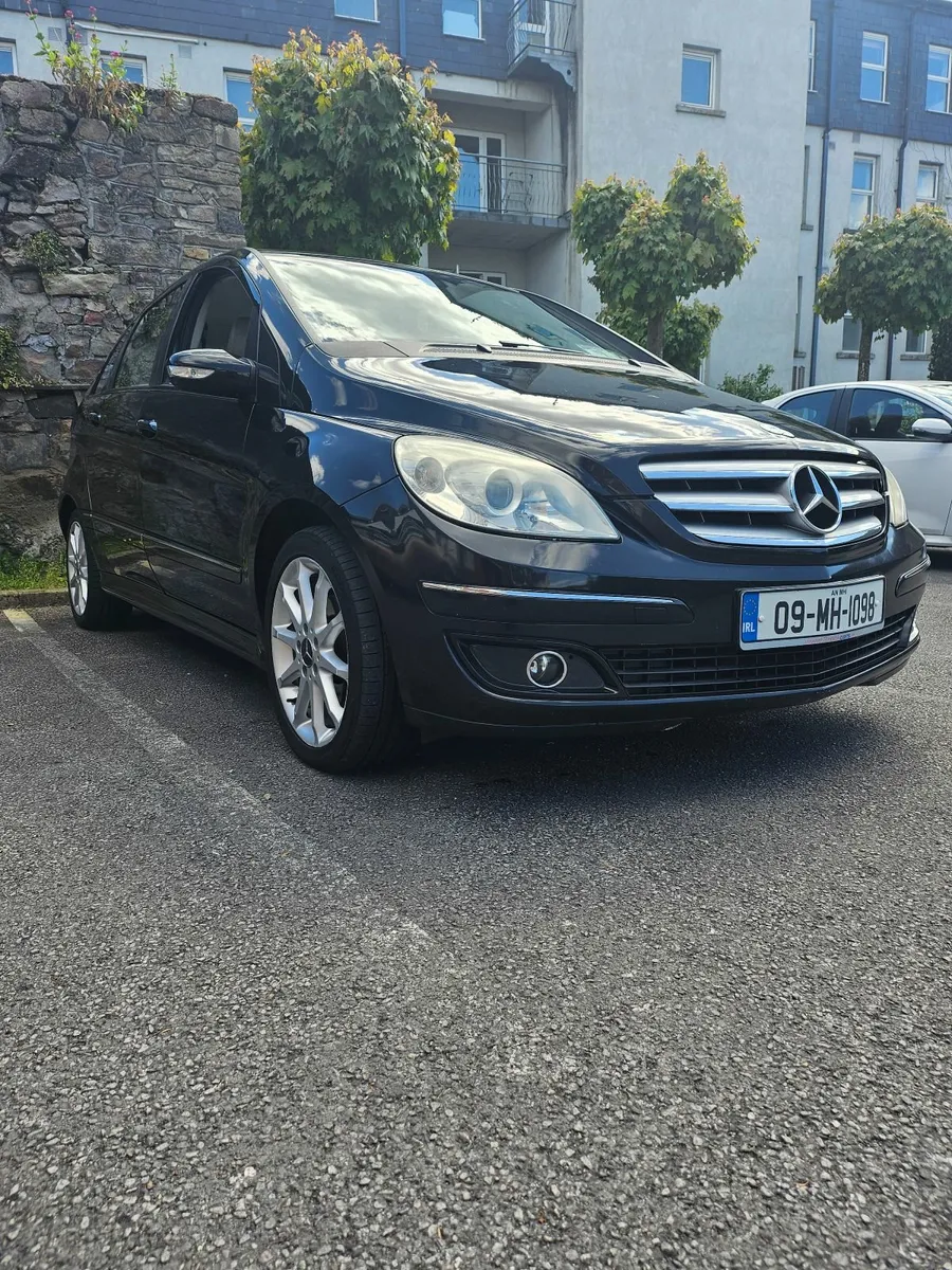 Mercedes-Benz B-Class 2009 - Image 1