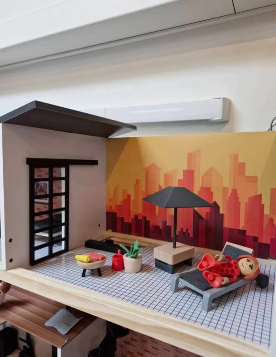 Dolls House - Image 3
