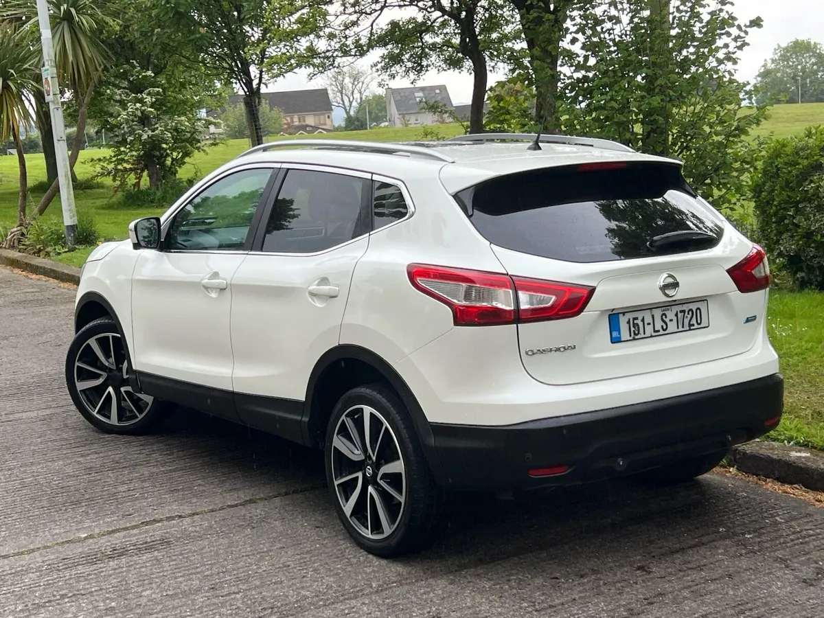 151 NISSAN QASHQAI TEKNA 1.6 DIESEL GLASS ROOF - Image 4
