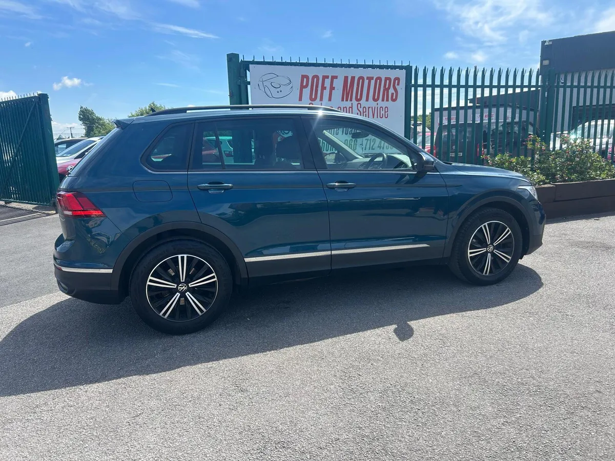 Volkswagen Tiguan 2022 - Image 3