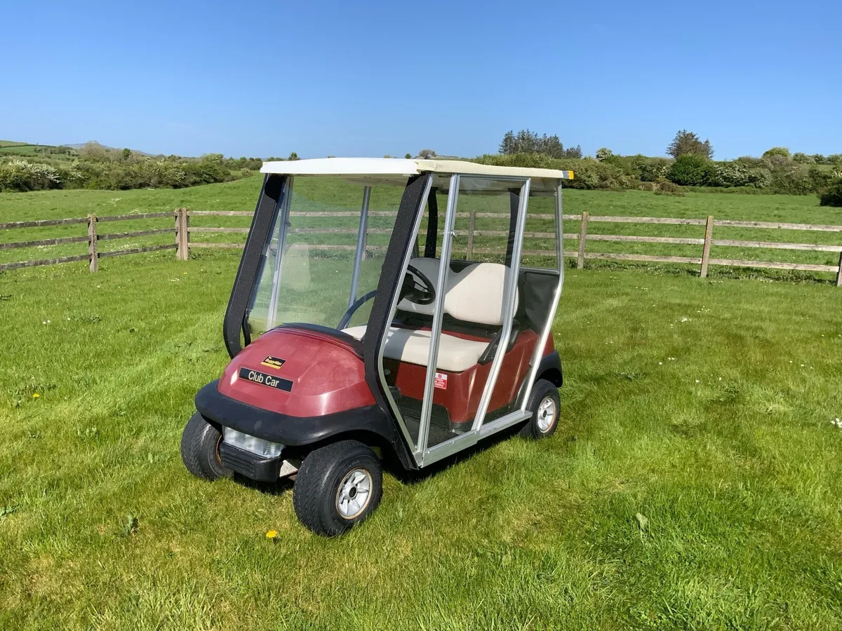 Golf buggy - Image 1