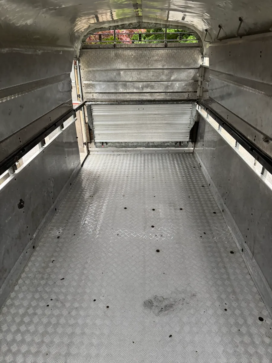 Nugent livestock trailer - Image 4