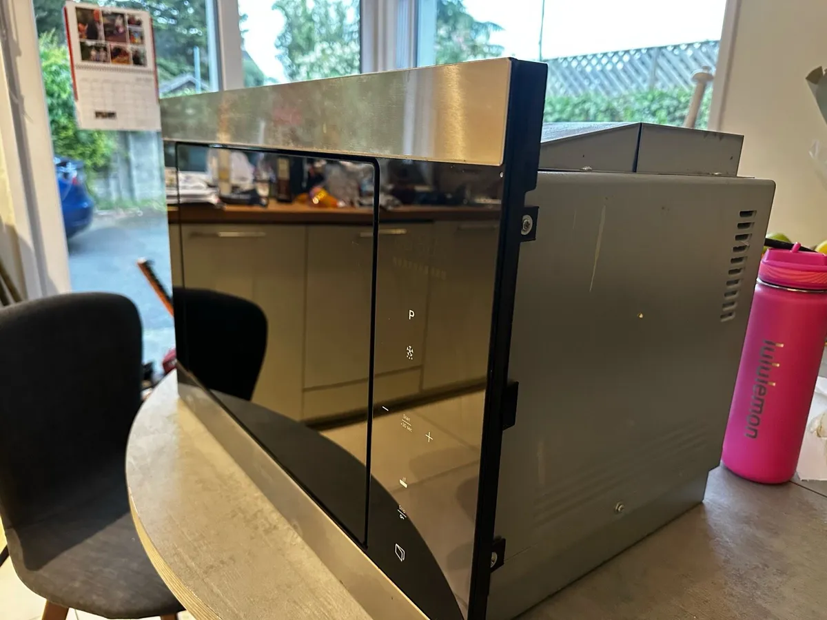 Smeg built in microwave - Image 2