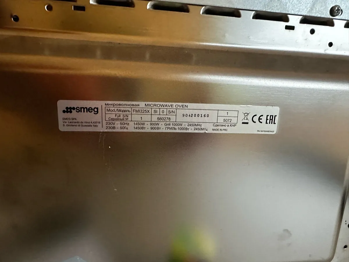 Smeg built in microwave - Image 4
