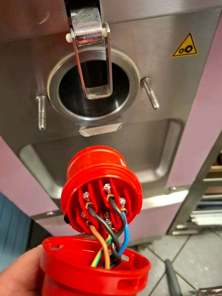 Ice cream machine - Image 3