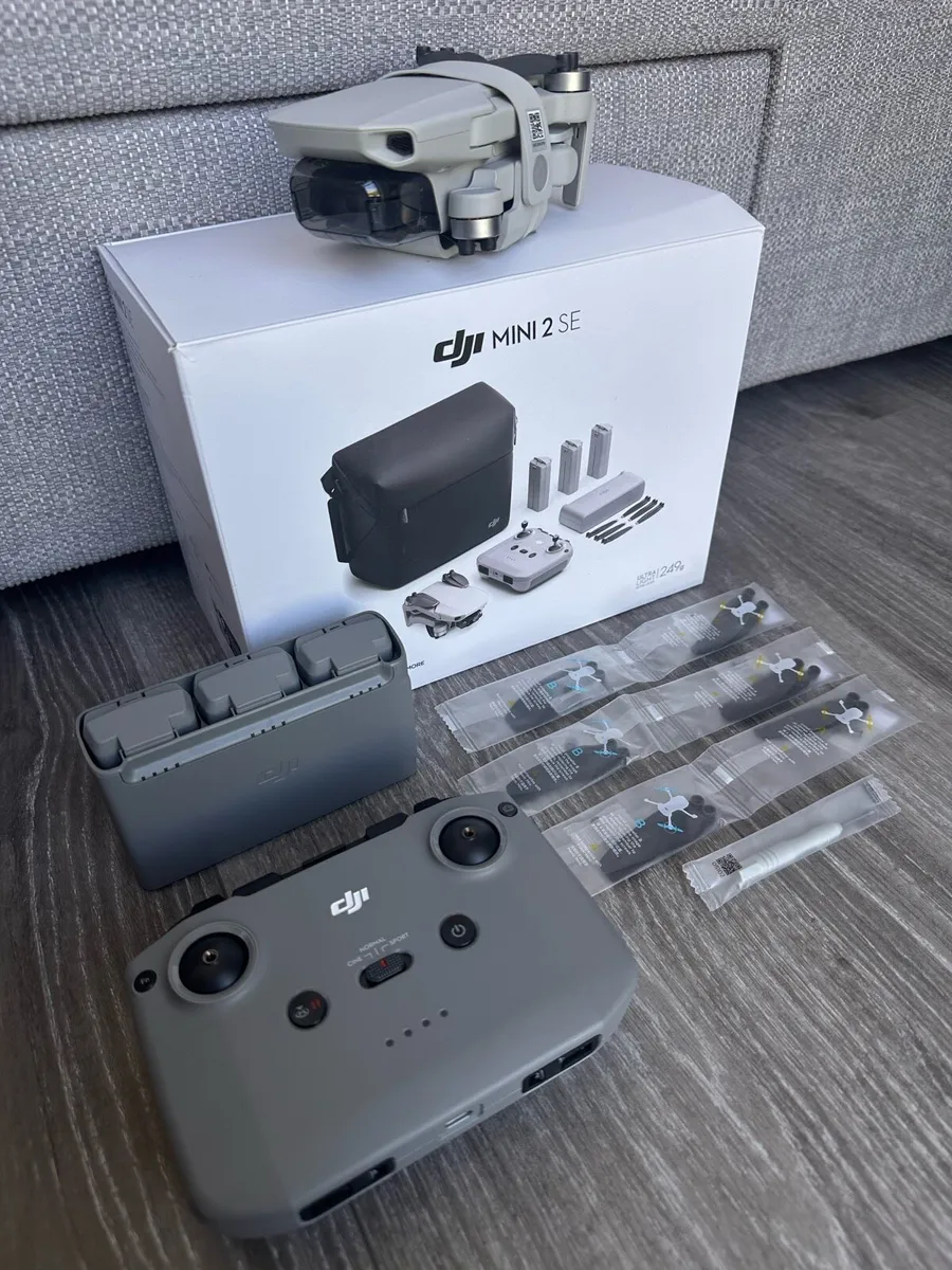 DJI Mini 2 SE fly more combo - Image 1
