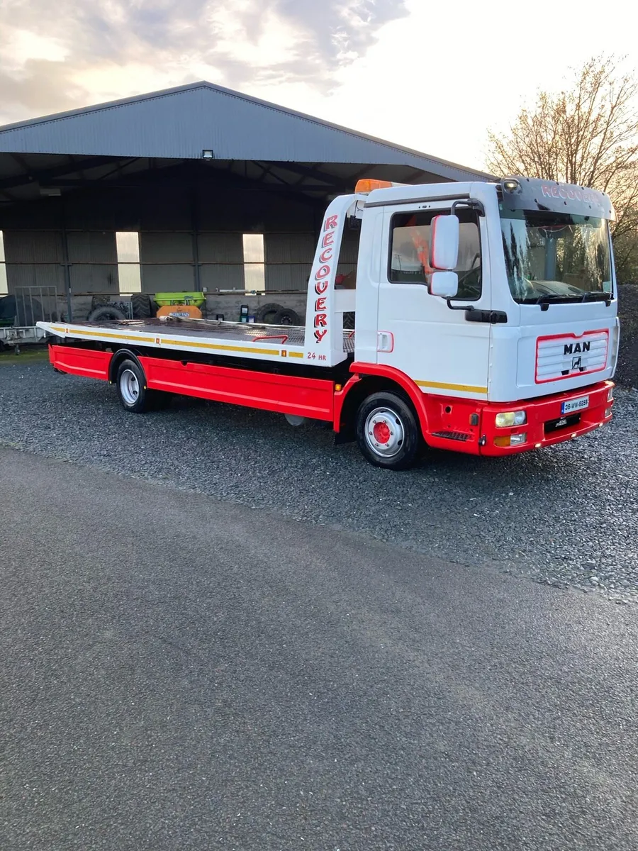 06 man 180, tilt and slide, spec lift … - Image 1