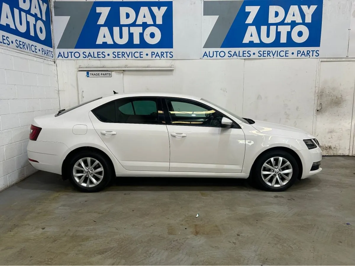 Skoda Octavia SOL 1.0 TSI 115HP 4DR - Image 3