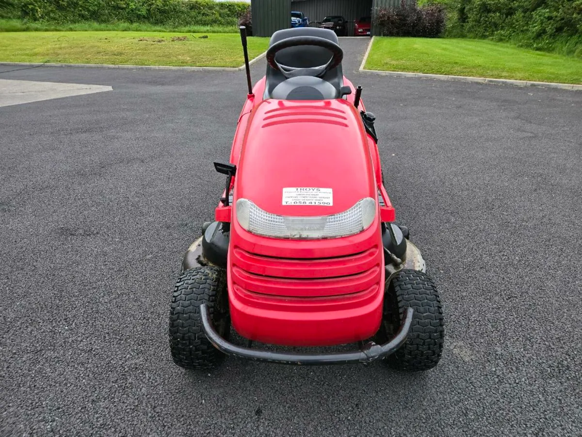 Honda 2620 Ride On Lawnmower - Image 3