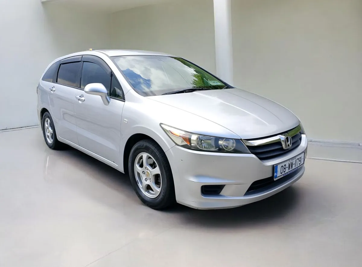 Honda Stream Auto Reverse Cam NCTED 7 seater - Image 1