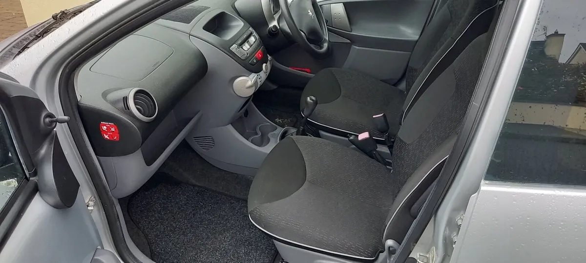 Peugeot 107 2010 - Image 4
