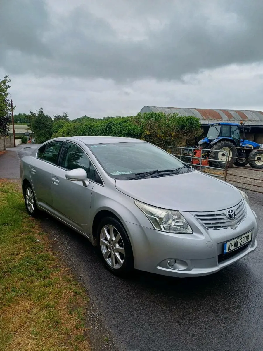 TOYOTA AVENSIS 2010 ONLY 190KM 2.0 DIESEL - Image 2