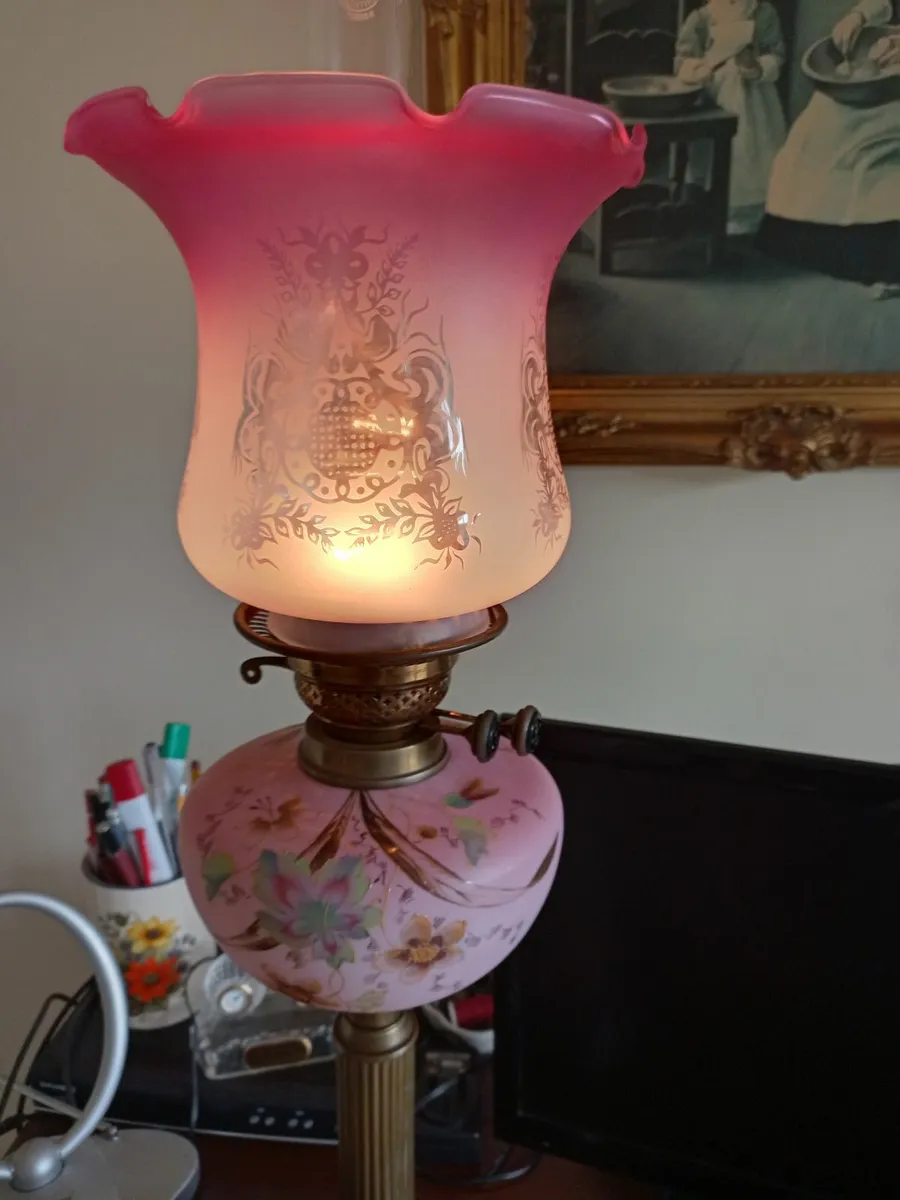 Old oil lamp - Image 2