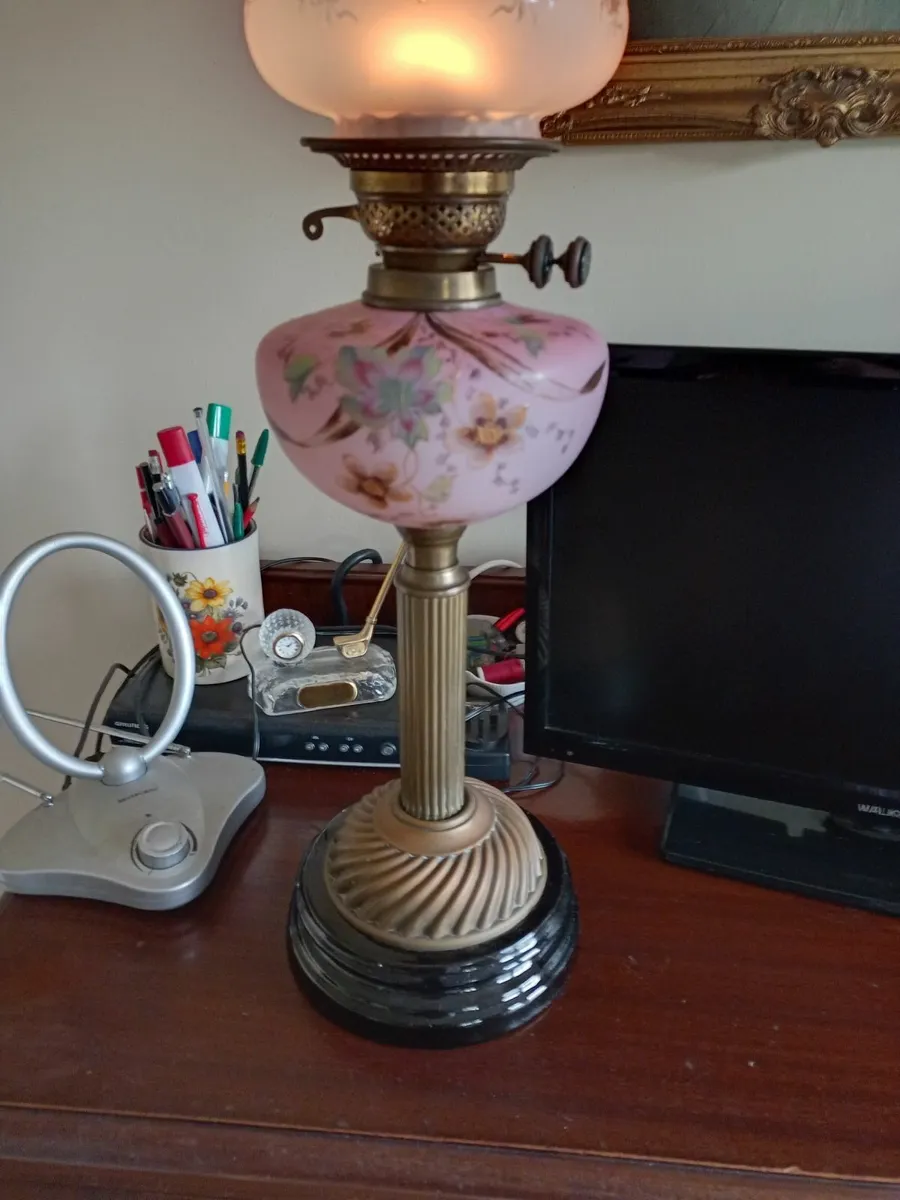 Old oil lamp - Image 3