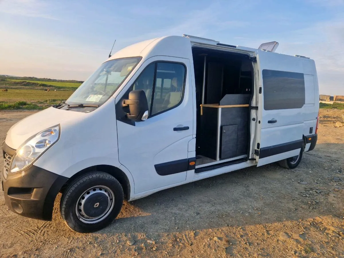 Renault master camper - Image 1