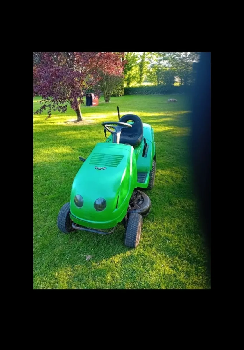 Ride on mower - Image 1