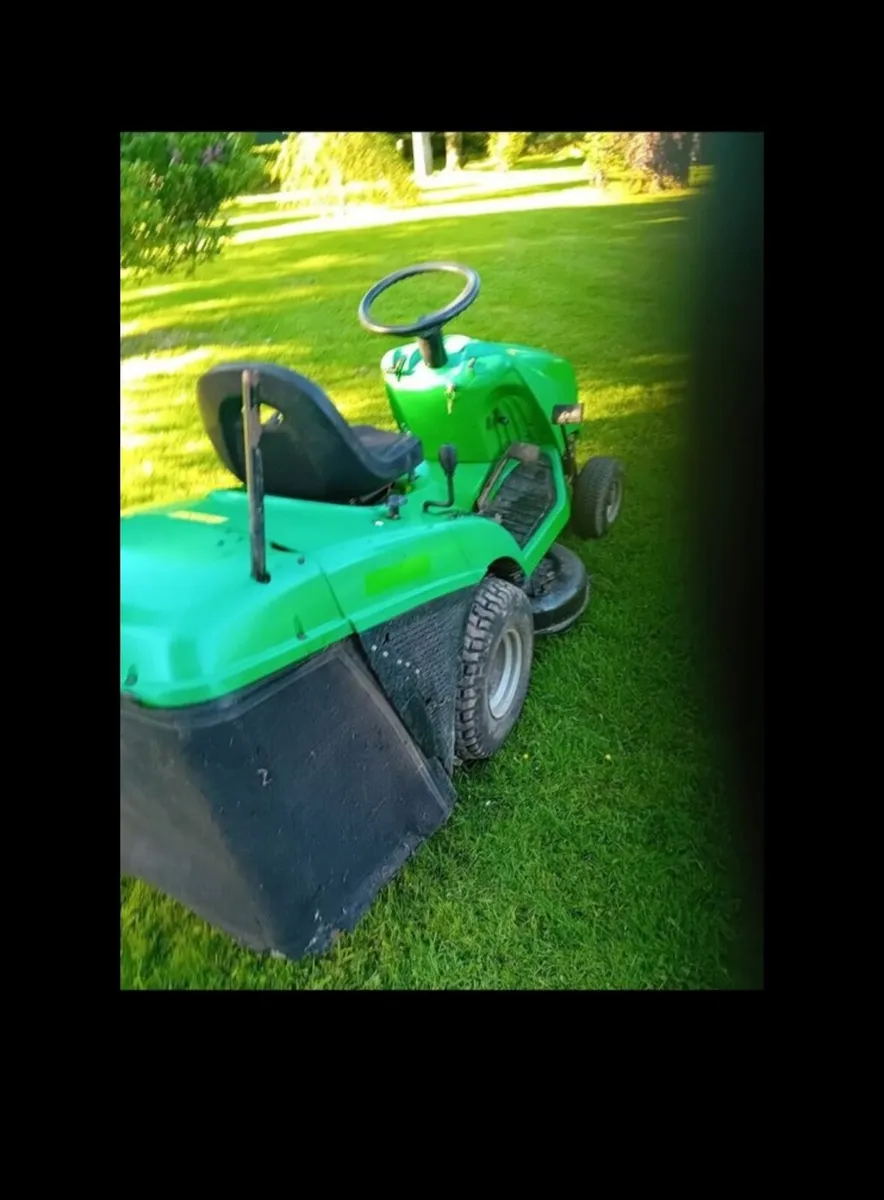 Ride on mower - Image 2