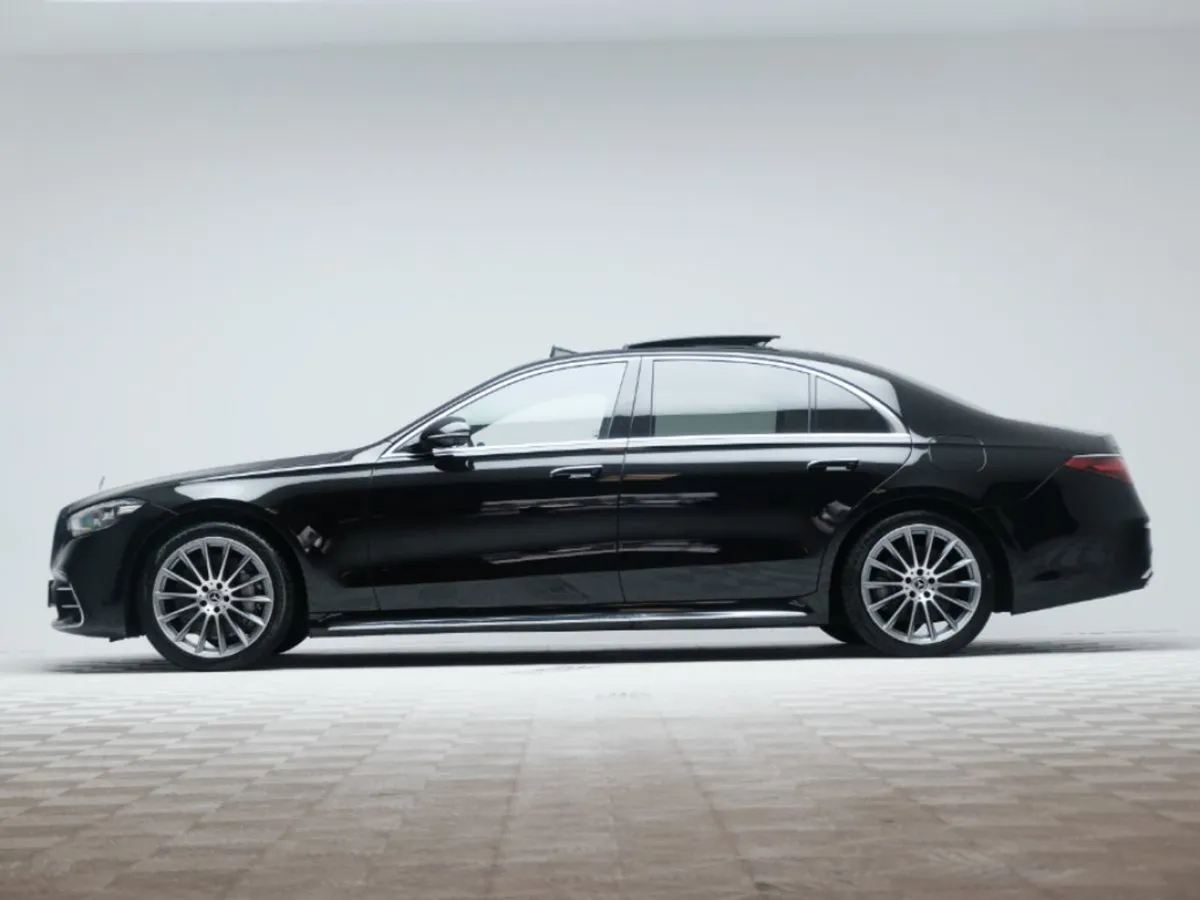 Mercedes-Benz S-Class S580e LWB AMG Line Premium - Image 4