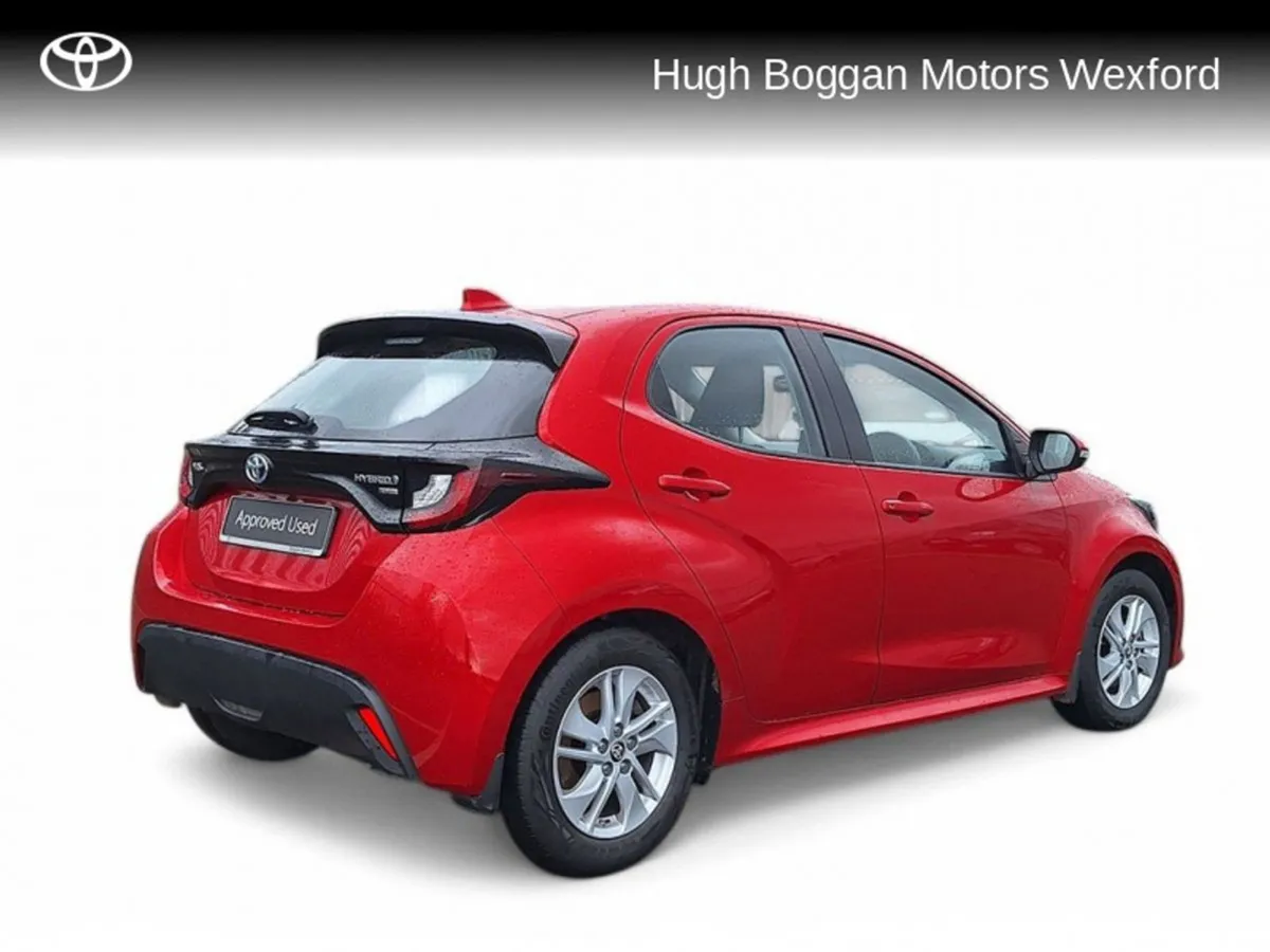 Toyota Yaris Hybrid Luna - Image 2