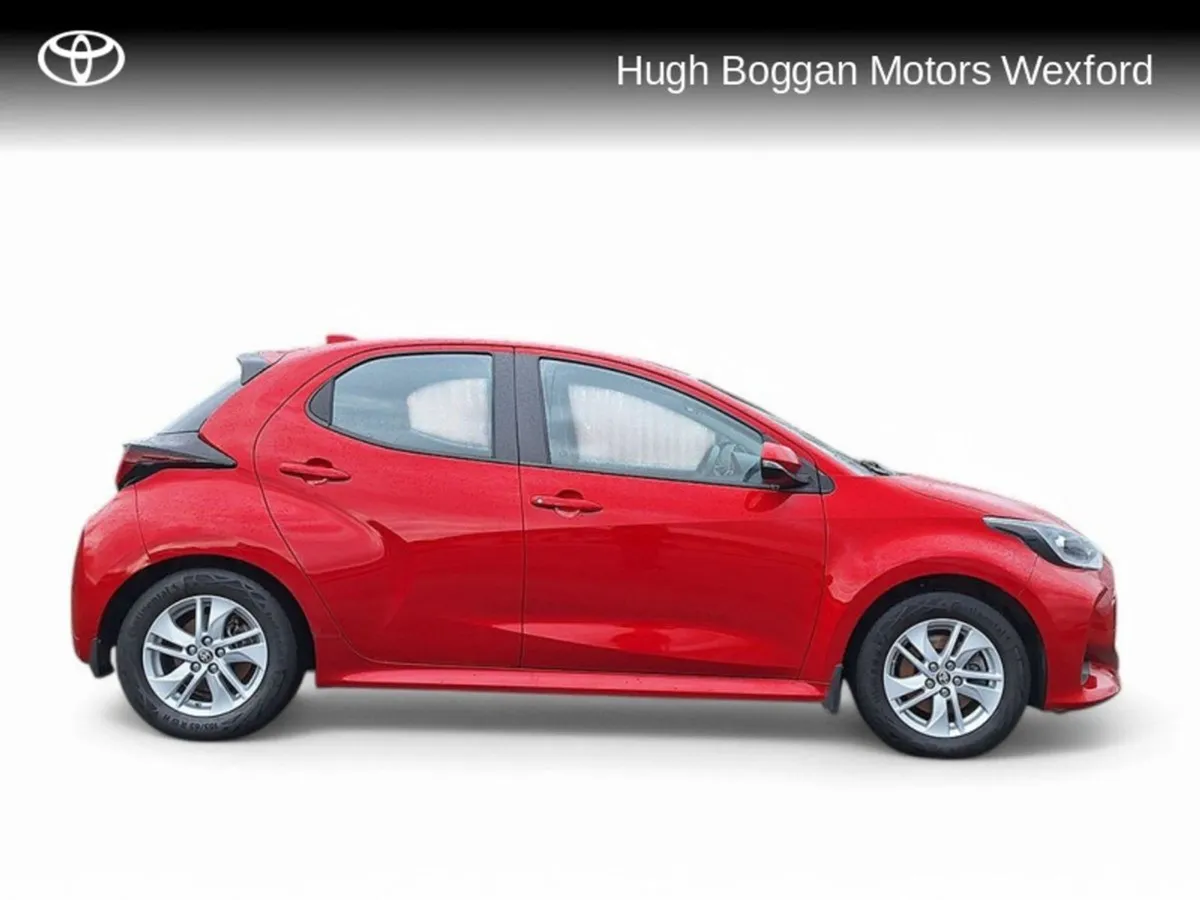 Toyota Yaris Hybrid Luna - Image 3