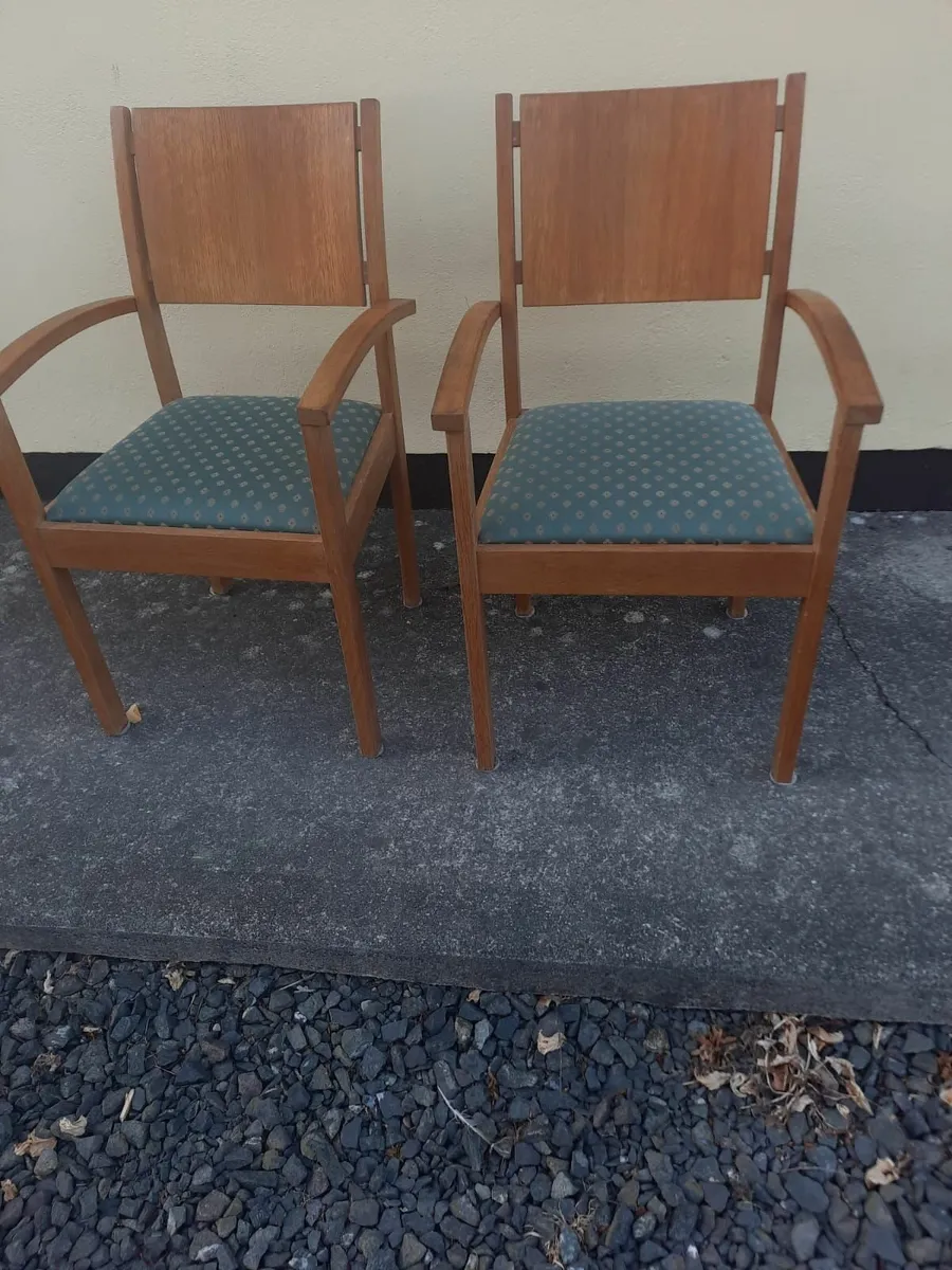 Pair of carvers - Image 1