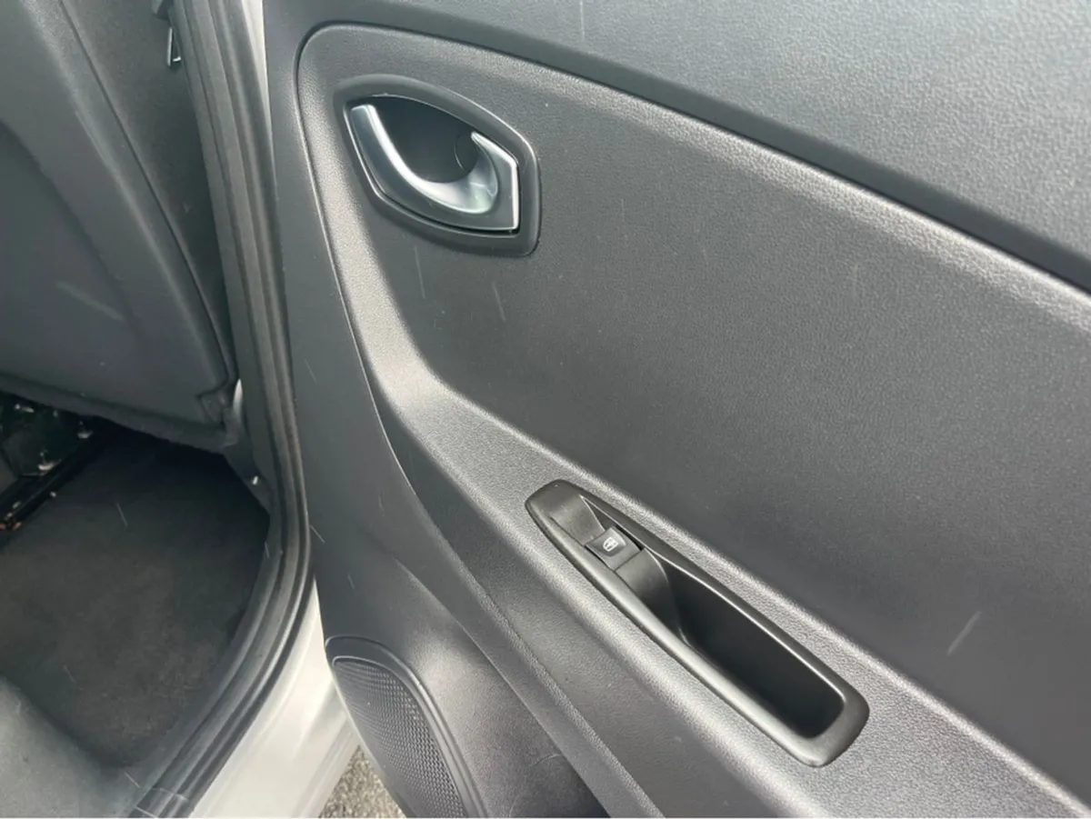 Renault Captur Play TCE 90 My19 Evap 4 - Image 4