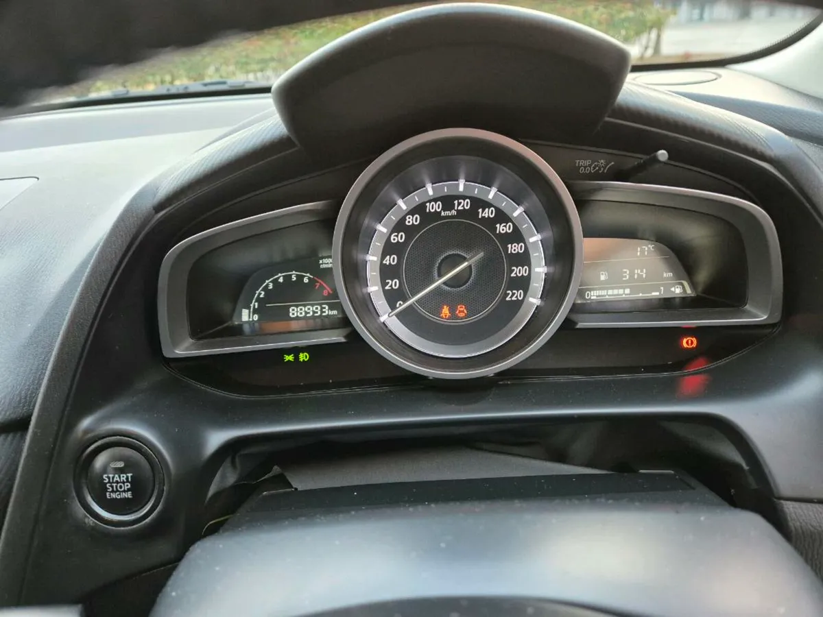 Mazda 2 - Image 4