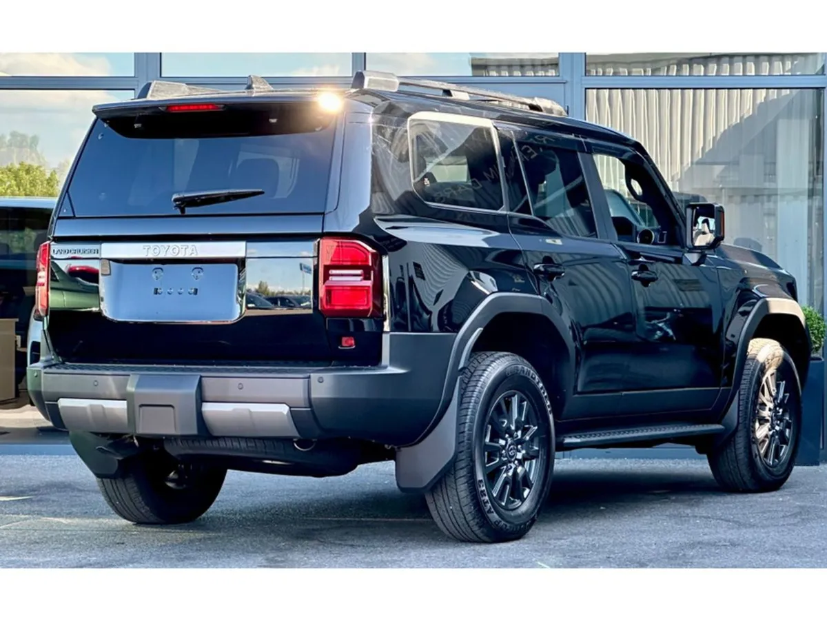 Toyota Landcruiser 250  2.8 Diesel  7 Seat  Sunro - Image 4