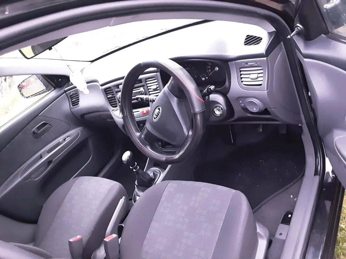 Kia rio taxed ncted - Image 2