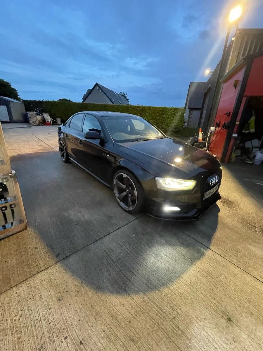 Audi A4 S-line black edition - Image 1
