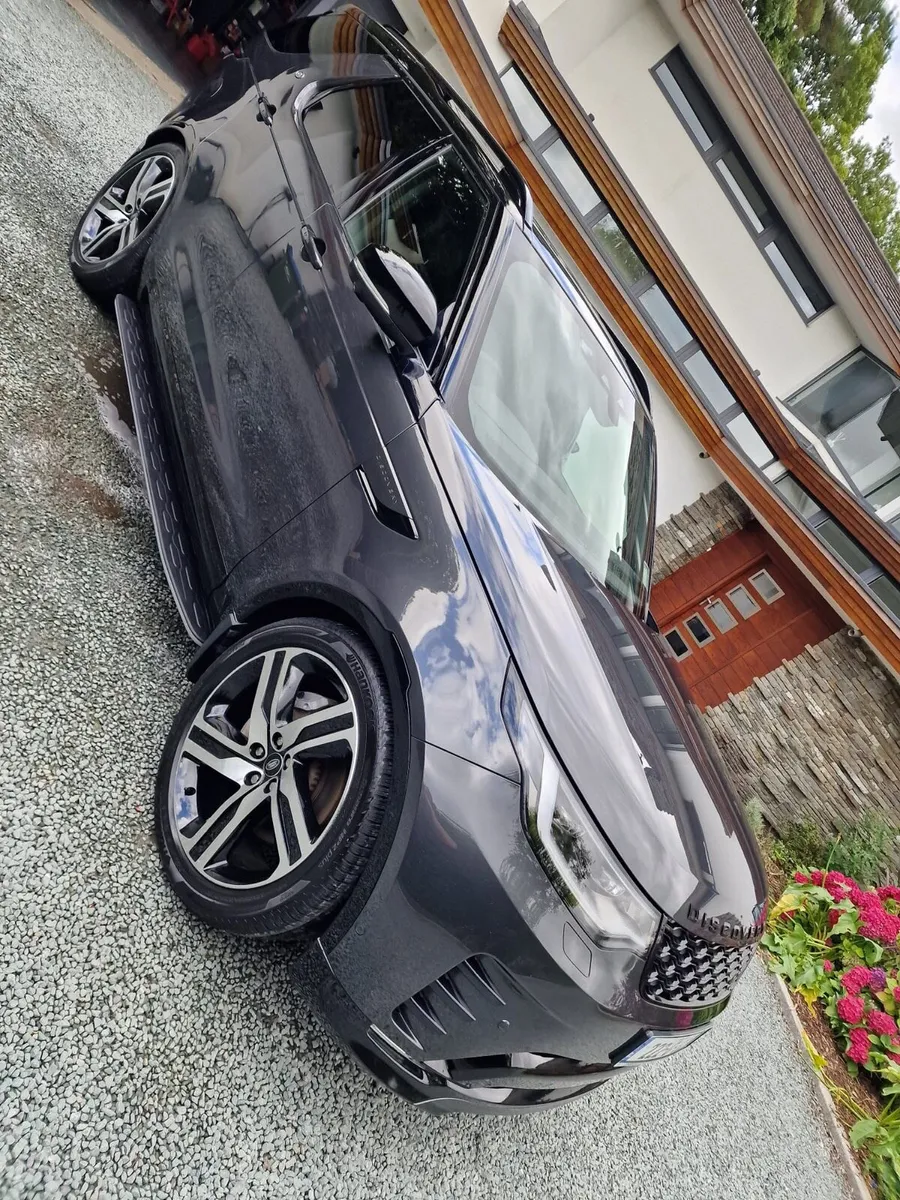 Landrover Discovery HSE R-Dynamic - Image 1