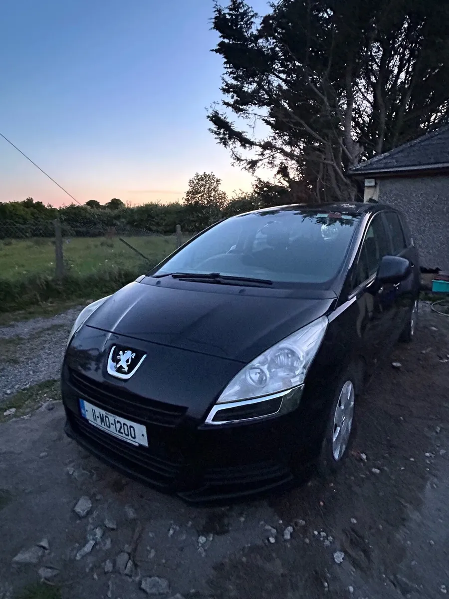 Car Peugeot 5008 7 seater - Image 1