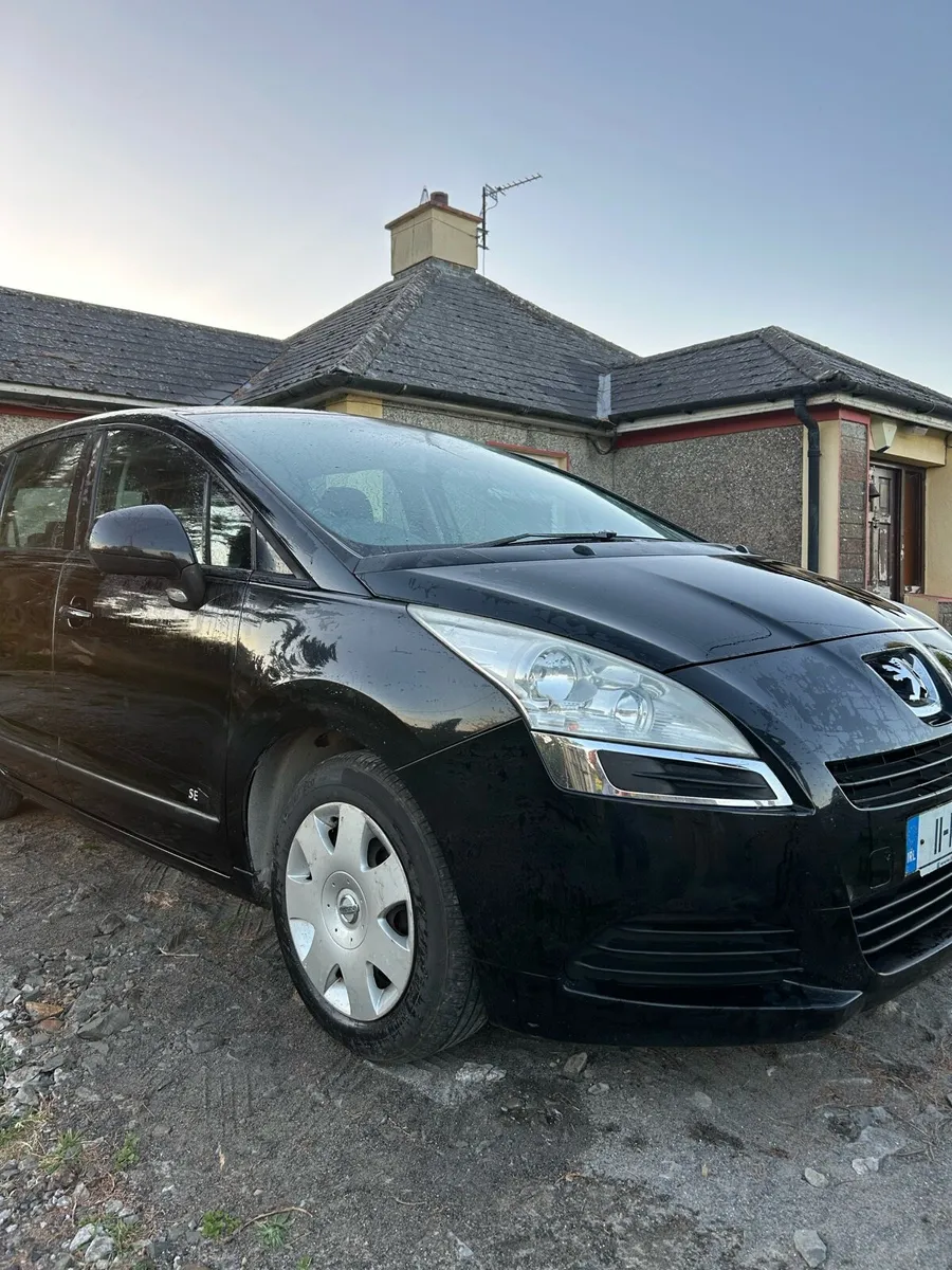 Car Peugeot 5008 7 seater - Image 2
