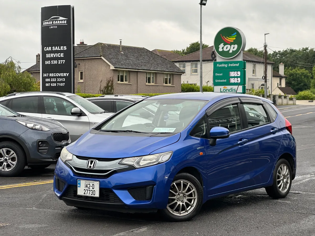 Honda Fit 2014 1.5 hybrid - Image 2