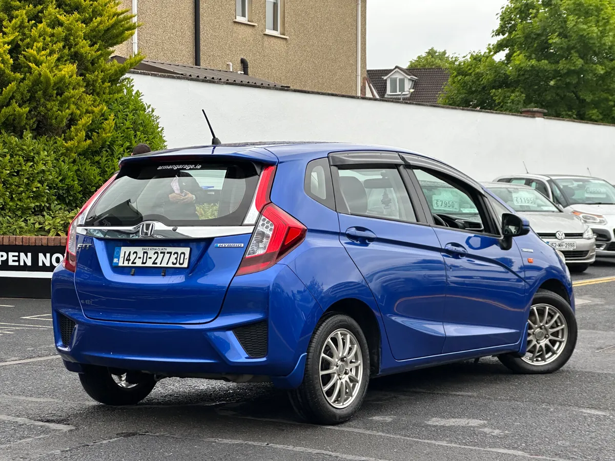 Honda Fit 2014 1.5 hybrid - Image 4