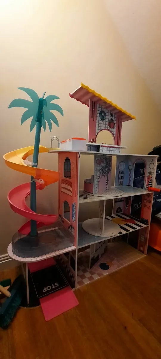 Huge Lol summer play house