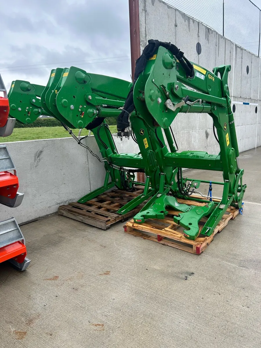 John Deere 623R loader - Image 2