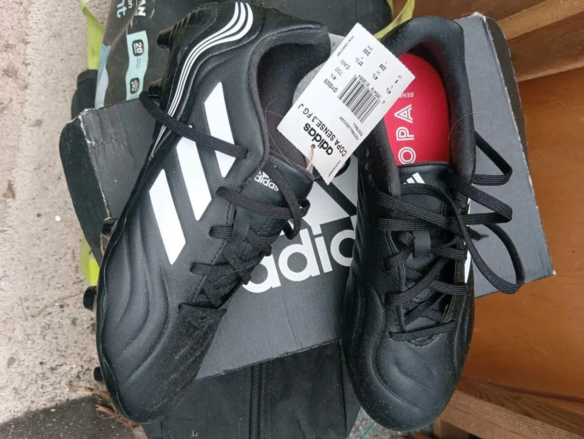 Girls Adidas new boot size 3 - Image 1