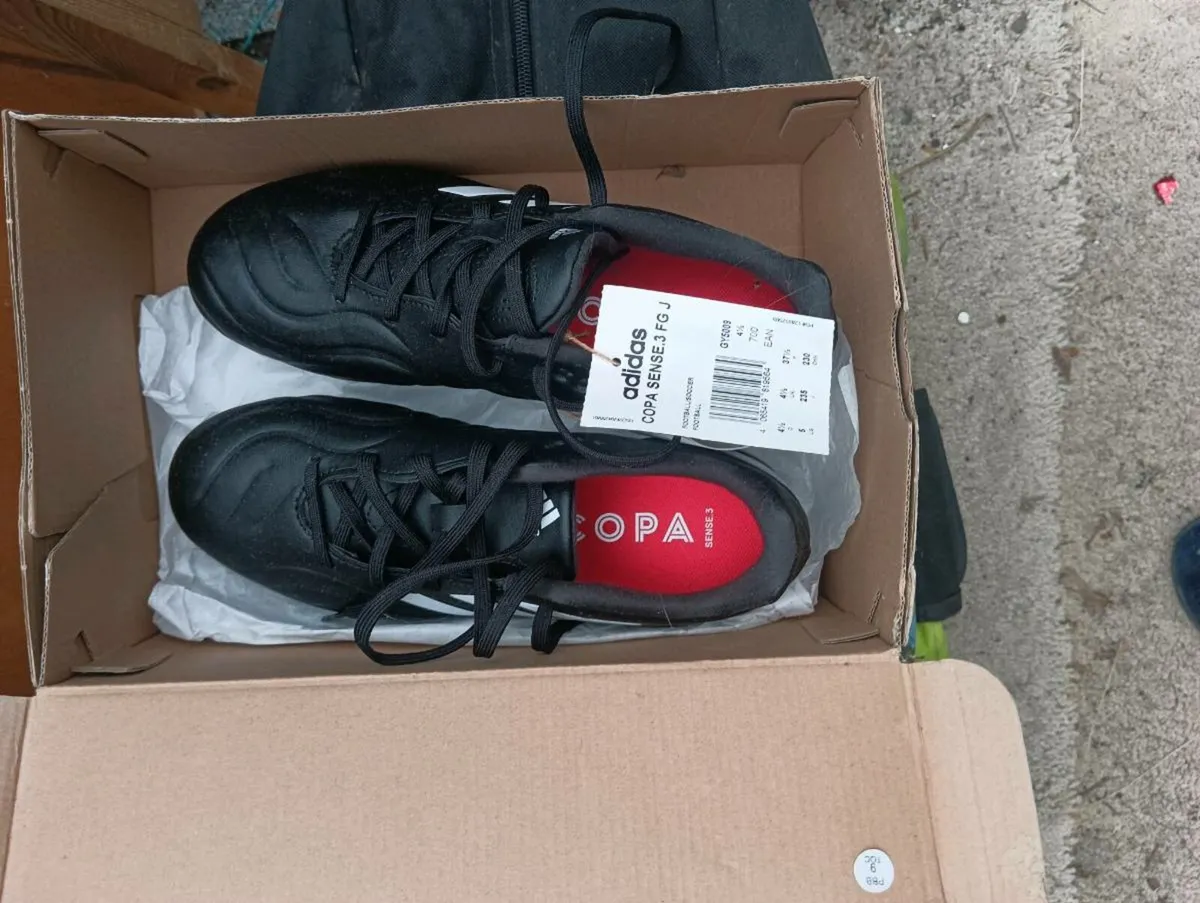 Girls Adidas new boot size 3 - Image 2