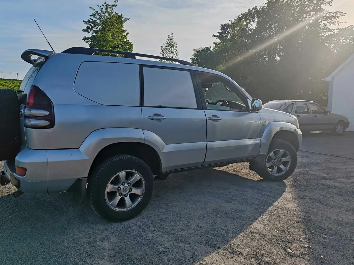 Toyota landcruiser - Image 4