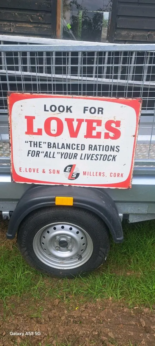Large  Loves live stock metal sign