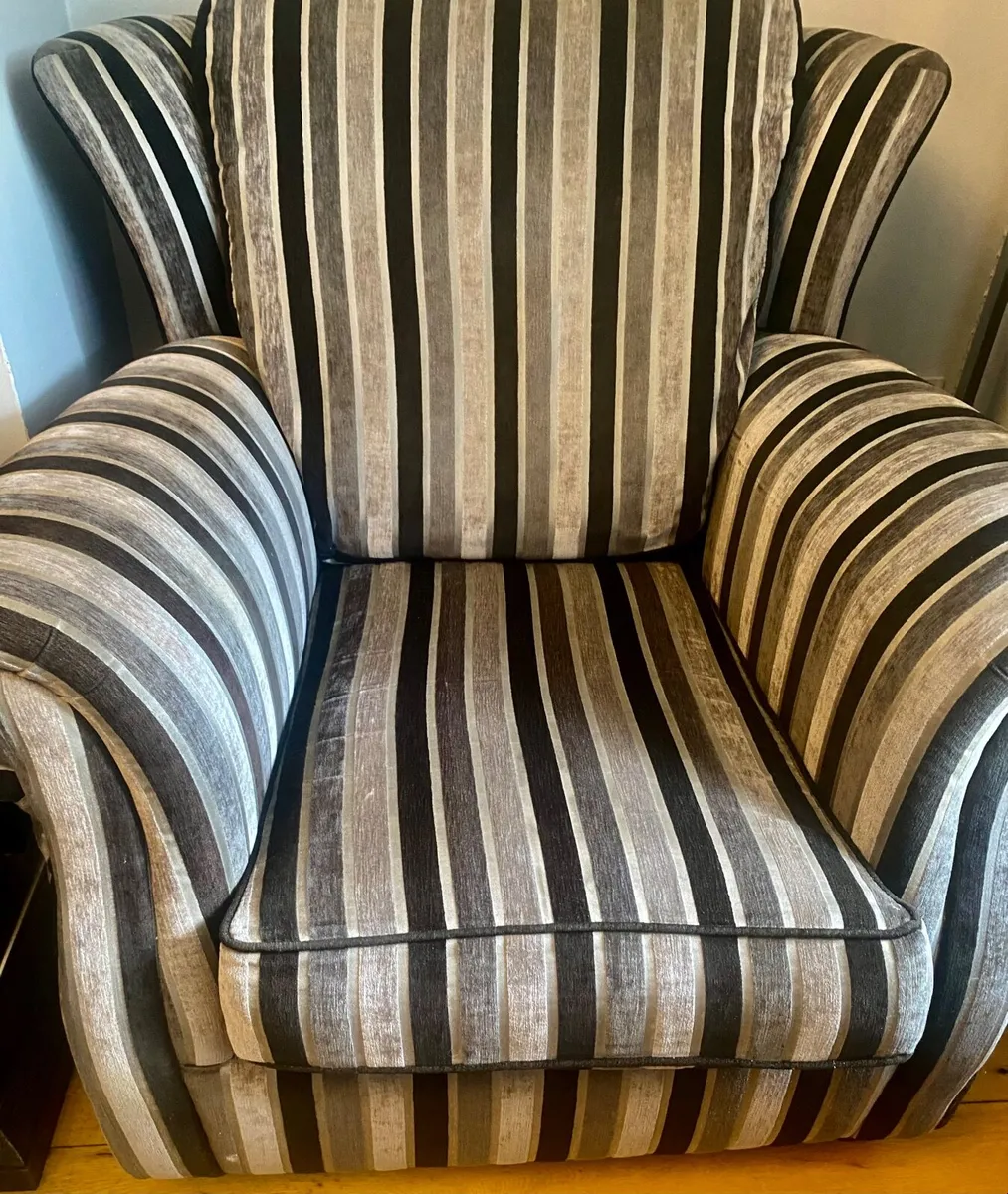 Irish made 3 piece suite  3/2/1 - Image 3