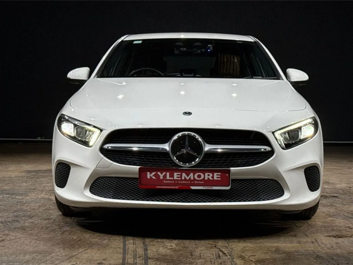Mercedes-Benz A-Class 1.4 A180 - Facelift - Low M - Image 2