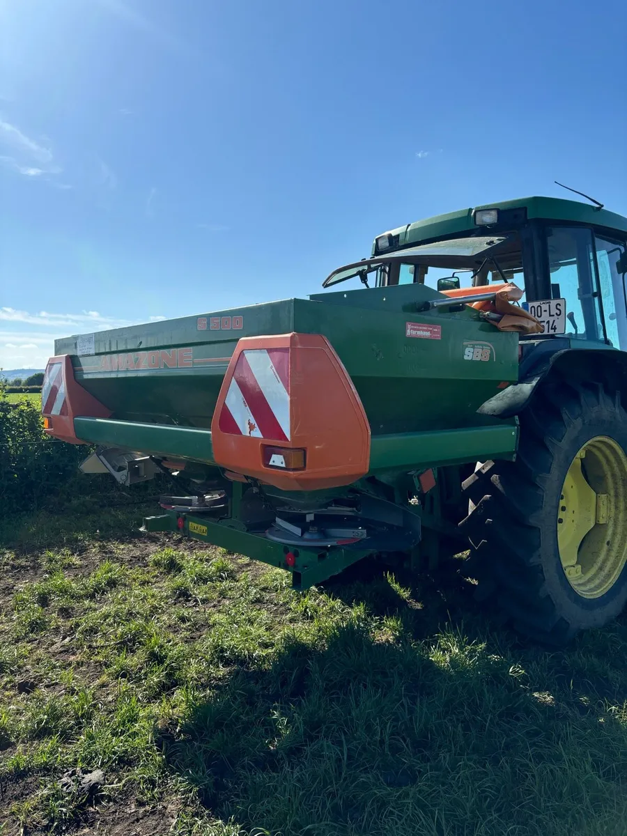 Amazone Fertiliser Spreader - Image 4