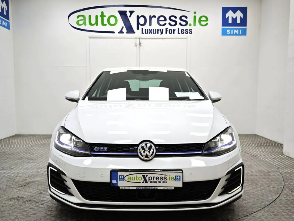 Volkswagen Golf GTE Advance 1.4 DSG Hybrid Automa - Image 3